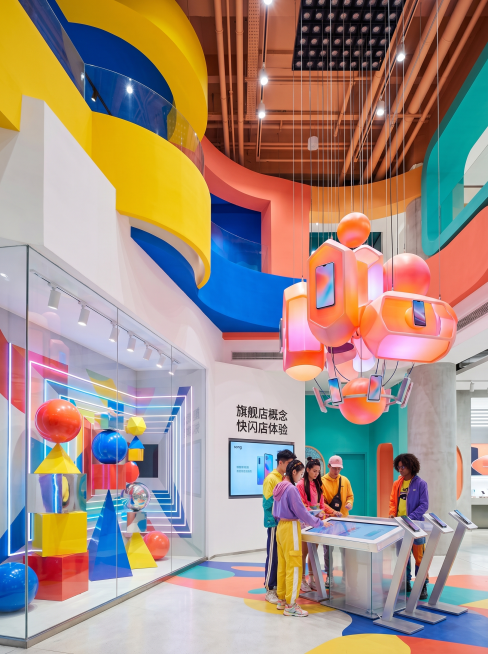 "song"手机公司品牌视觉手册内页 - 沉浸式零售体验(immersive retail)：呈现品牌旗舰店、快闪店、橱窗陈列、装置艺术、未来感科技零售空间视觉，空间视觉语言与品牌高度统一，平衡玩具般预览效果