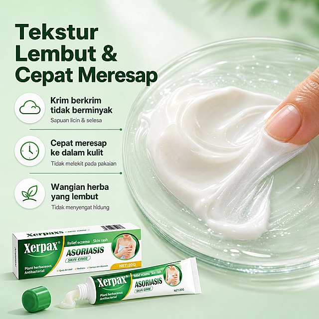 [商品] 使用【图1】Xerpax药膏包装盒；保留绿白配色、品牌Logo、包装文字；产品处理：包装盒保持完整方正，旁边展示从盒中取出的药膏软管（白色软管，绿色盖子，与包装风格一致），软管口挤出一段乳白色膏体。
[画面] 页面目标：质地与肤感展示，让消费者直观感受膏体细腻度和使用体验。采用左文右质地型版式：右侧约60%画面为膏体微距特写——乳白色乳霜状药膏堆在透明玻璃片上，膏体细腻有自然光泽，旁边有一根手指轻轻推开一小部分，展示延展性和吸收感，膏体周围有细微的水润光泽。左侧约40%为文字信息区，背景为浅薄荷绿到白色渐变。画面左下角还能看到一小部分药膏软管和包装盒的一角，建立产品关联。
[视觉] 套系策略：风格=东南亚清新医疗护肤商业摄影；标题字=现代无衬线粗体（马来文）；正文字=简洁无衬线体（马来文）；主色=浅薄荷绿+白色；背景延展=基于浅薄荷绿做深浅渐变、同色系光晕和细腻磨砂质感；强调色=亮绿色，仅用于小面积图标、引线和标签；标题色=深森林绿；正文色=深灰色；组件=圆角白底信息卡、细线引线、圆形图标底；光影=左前侧柔光，膏体质地真实细腻，有自然光泽和厚度，手指皮肤纹理清晰。
[文字] 左侧顶部主标题（大号深森林绿粗体马来文）："Tekstur Lembut & Cepat Meresap"。下方三组质地卖点，每组配小图标：第一组（云朵图标）"Krim berkrim tidak berminyak" 小字"Sapuan licin & selesa"；第二组（时钟图标）"Cepat meresap ke dalam kulit" 小字"Tidak melekit pada pakaian"；第三组（叶子图标）"Wangian herba yang lembut" 小字"Tidak menyengat hidung"。所有文字横向排版，马来文，左对齐。
[规格] 图片比例1:1方图，2K分辨率，medium质量。避免变形、错字、文字过小、中文文字、膏体颜色错误、手指畸形、质地不真实、产品包装文字错乱。