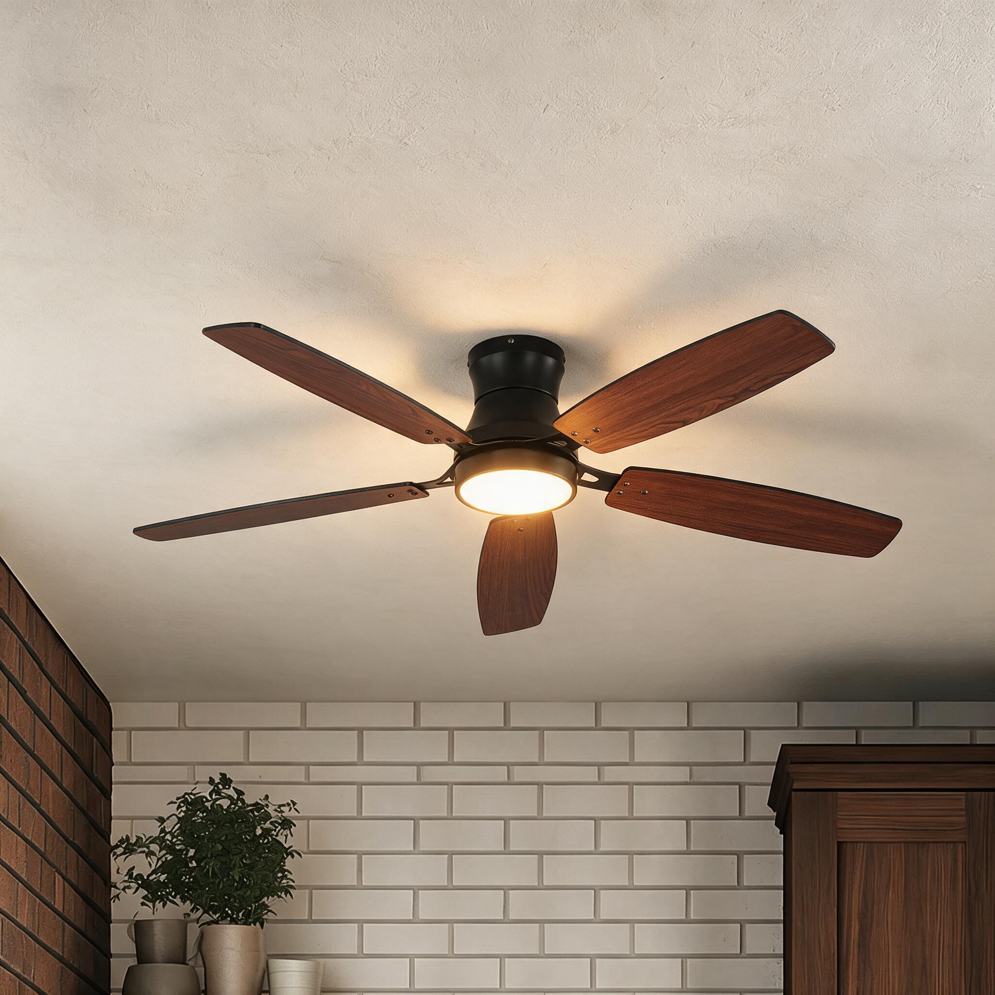 将图1中的黑色五叶木质扇叶吊扇灯（吸顶式安装，中间带圆形灯）添… - 图片创意预览