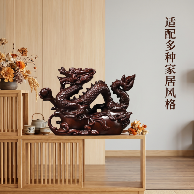 [主图-3] 风格搭配陈列展示主图。
[氛围风格] 家居治愈风，温馨客厅空间感；
[画质] 商业摄影质感、光线柔和通透、产品清晰真实、画面干净高级。
[元素] 木质福禄龙木雕摆件放在中式客厅茶几日式原预览效果