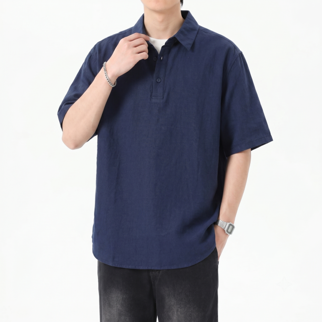 请将参考图 1 的【藏青色短袖衬衫】1:1 还原其款式、颜色、材质、剪裁、图案、版型、五金细节、logo 等所有细节，穿到参考图 4 的模特身上；完全保持参考图 4 模特的身姿、面部、发型、气质、动作预览效果