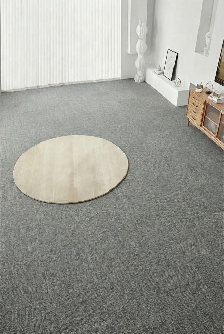 保留角度和视觉，把图中的地板换成办公专用地板。预览效果