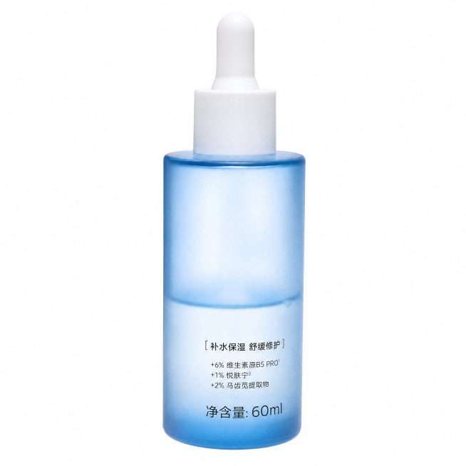 产品精修，产品置于纯白背景上，大幅提亮瓶身整体亮度，重点提亮瓶身中间区域使其接近白色，整体调整为冷色调增加蓝色调，去除画面中的黄色和灰色浑浊感，提高对比度让瓶身边缘更加锐利清晰，标签上的黑色文字保持清预览效果