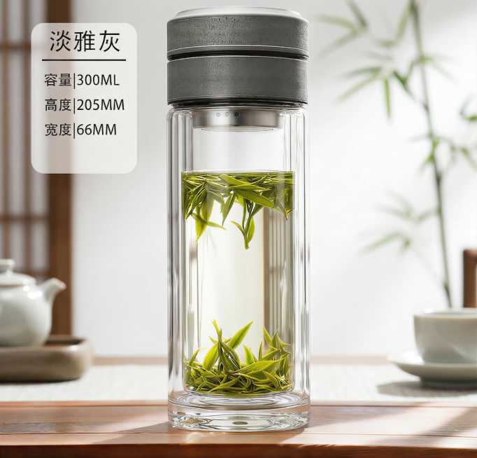 保持玻璃杯整体结构、杯内茶叶形态、左侧文字内容、灰色盖子颜色完全不变，更换为高档简约大气明亮轻奢茶室背景，大师级商业级灯光布景，升级双层玻璃通透度，清晰干净透明度极高，可透过玻璃清晰看到后方景象，玻璃预览效果