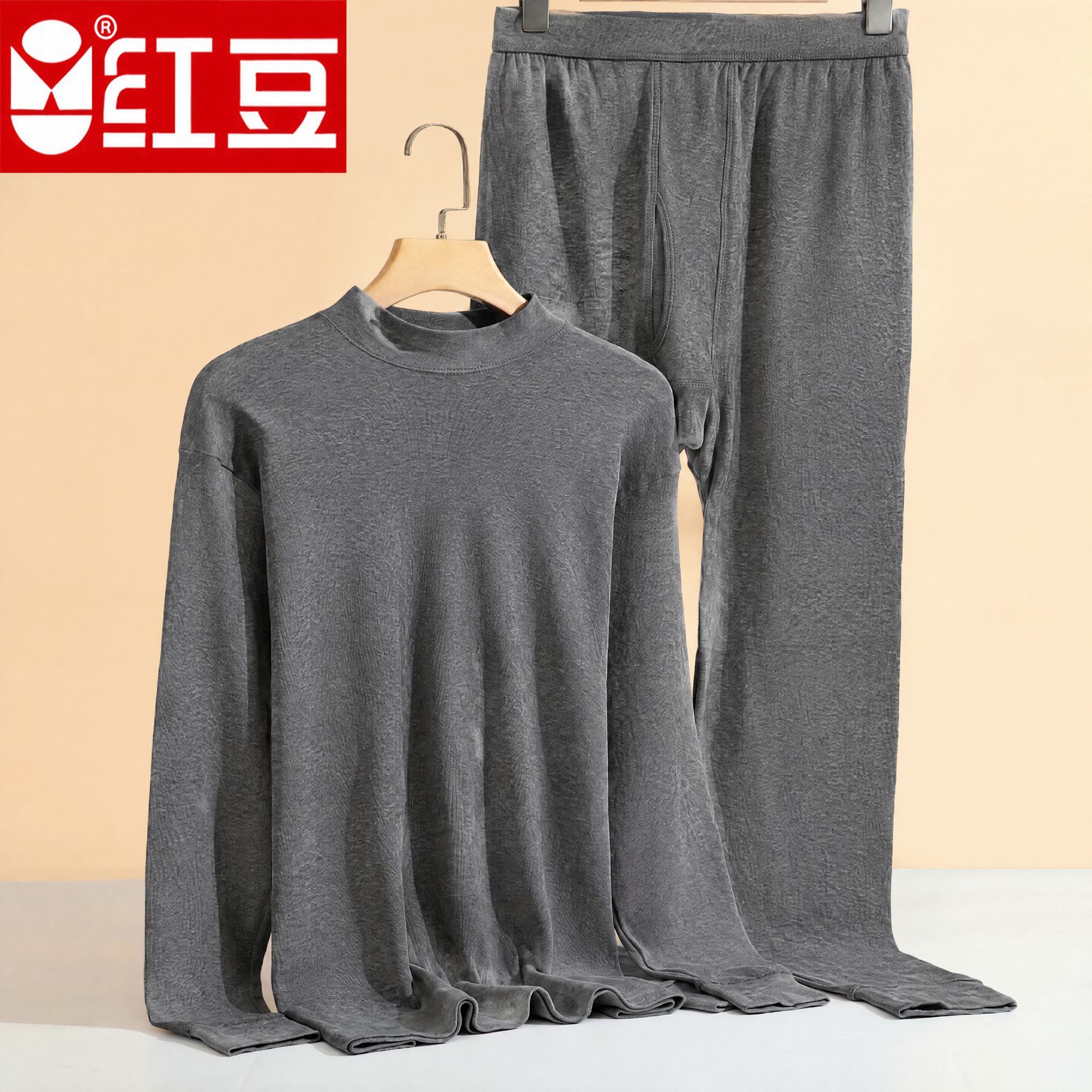 局部换色编辑：将输入图1（第一张图）中秋衣裤套装的颜色，换成输… - 图片创意预览