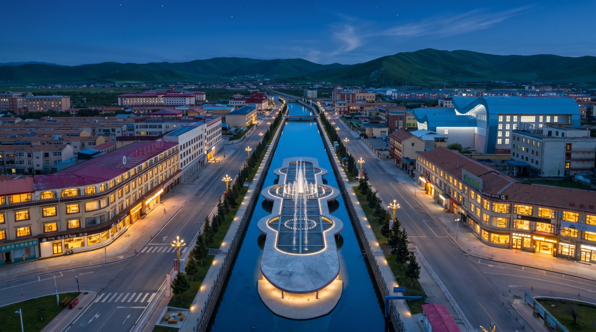 将图片生成夜景，夜间光环境，去掉道路上的汽车和三轮车以及人，去掉阴影，窗户内透灯光，将河道的水变蓝，底商内透，模型渲染质感，夜晚蓝调时刻，照明大师出品，32K超清预览效果