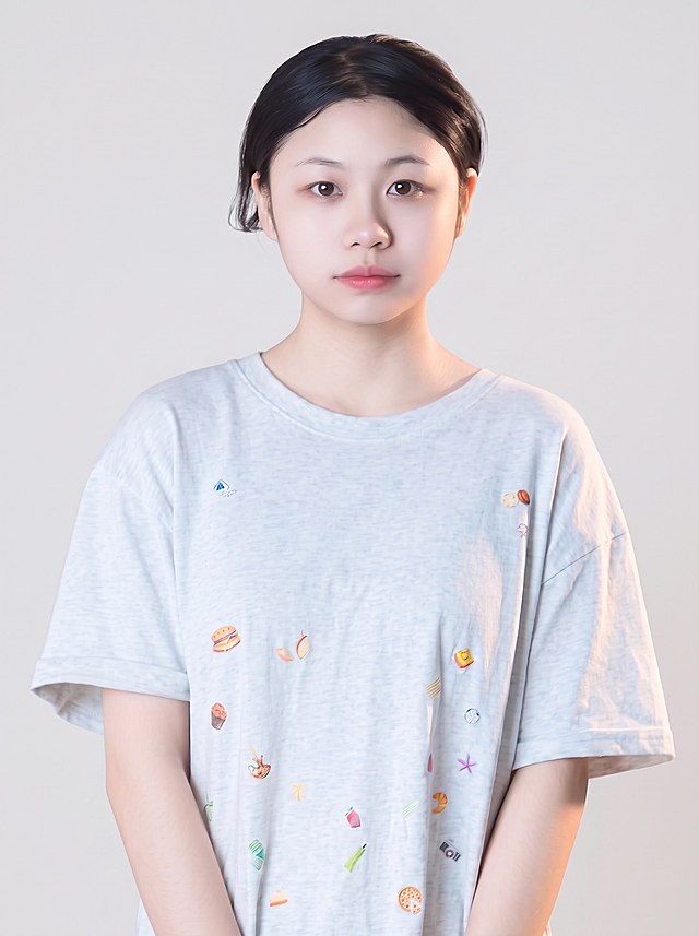 背景的灰色调浅一点，女孩皮肤白一点