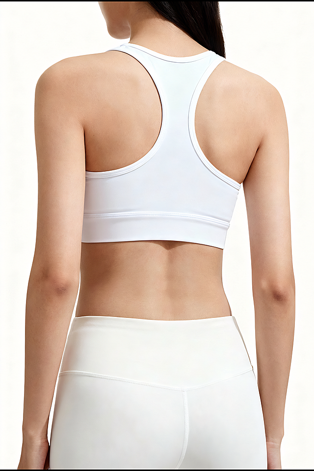 完成移除模特身上产品的操作