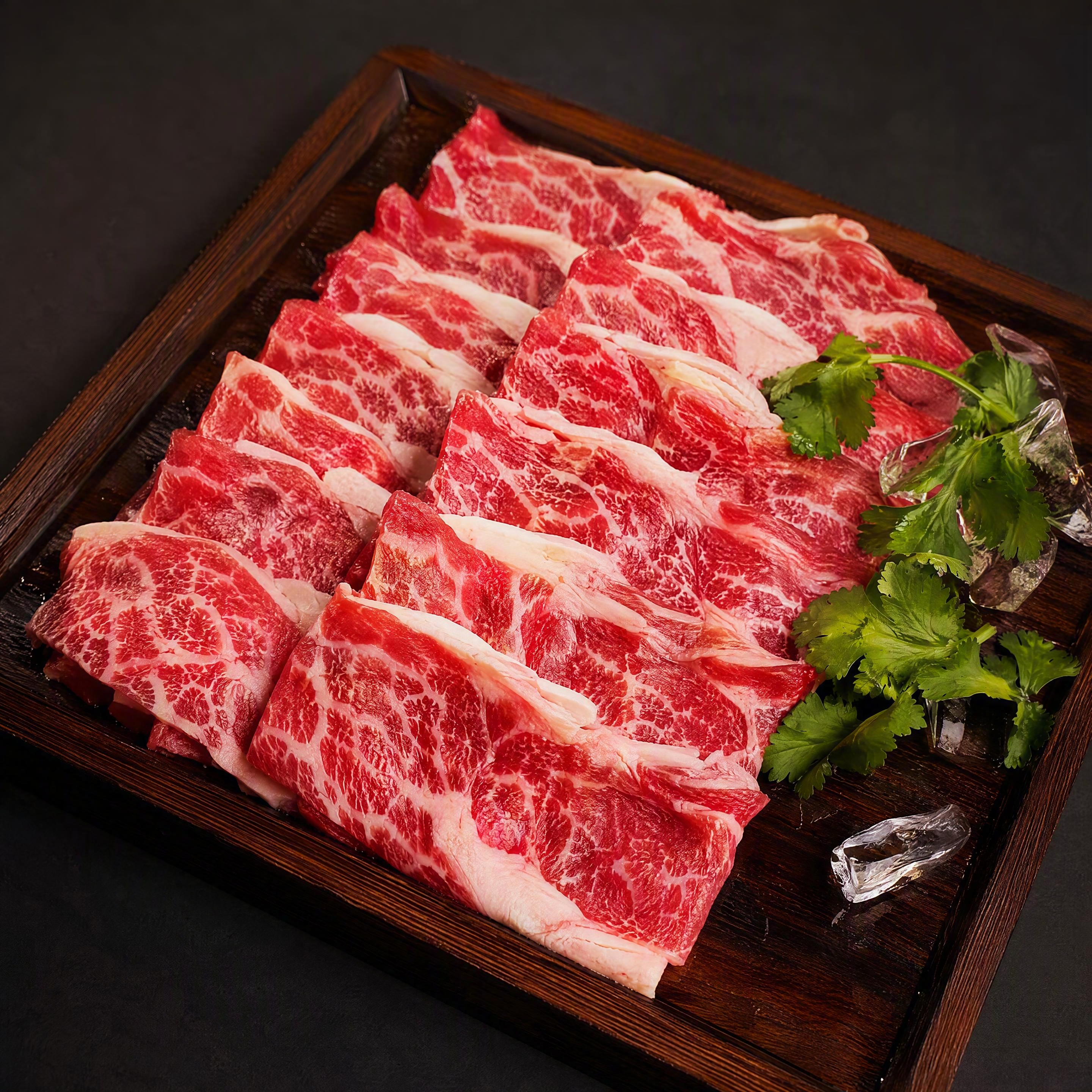 高清美食摄影图，雪花上脑牛肉，新鲜生牛肉片，大理石花纹清晰漂亮… - 图片创意预览