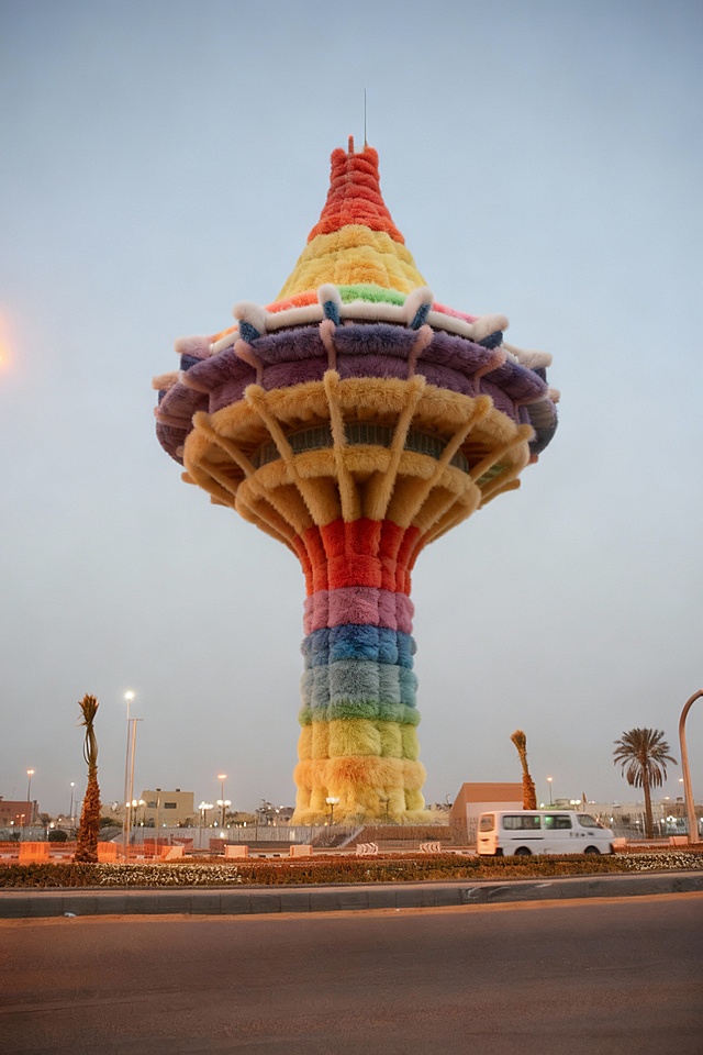 毛绒绒地标建筑