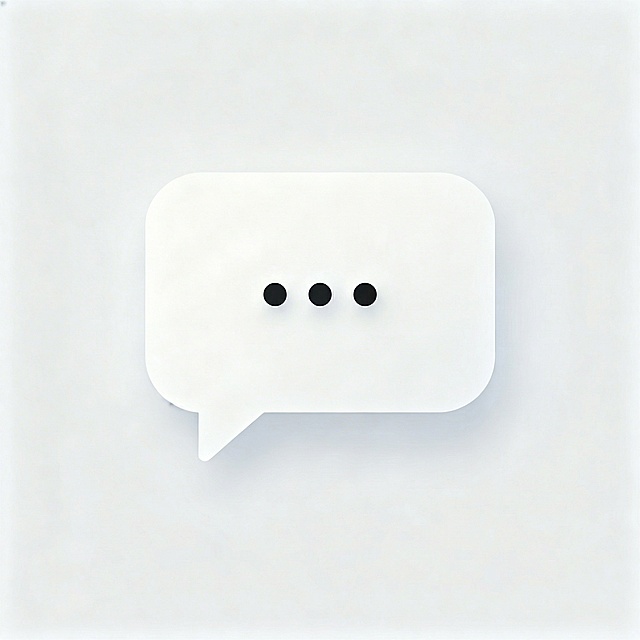在对话气泡中间添加三个省略号点点，保持1:1比例的组件主图风格不变，背景干净纯色