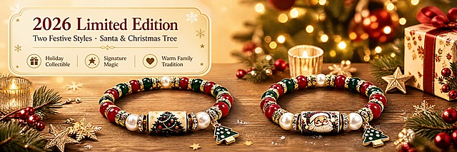 [商品] 使用【图1】Christmas Tree 款手串和【图2】Santa Claus 款手串；保留两款各自的中心印花珠（圣诞树/圣诞老人）、红绿圆珠、金色隔珠、白色仿珍珠、金色镶钻隔圈、珐琅圣诞树吊饰的结构、颜色、材质与比例；自然理顺串珠排列，增强珠面光泽与金属质感，不改变版型和部件。
[画面] 目标为第1张场景氛围头图，突出2026限量款与双款式收藏价值；居中偏下并排展示两款手串，产品占画面约55%；背景为温暖圣诞场景：木质桌面、松枝、红色浆果、金色星星、雪花点缀、柔和烛光与虚化的圣诞树灯光，前中后景三层景深；左上留白放标题区，右下隐约可见礼盒一角。
[视觉] 套系策略：风格=跨境高级圣诞商业摄影风；标题字=优雅衬线粗体（圣诞节日感）；正文字=简洁现代无衬线体；主色=圣诞红+墨绿+暖金；背景延展=基于暖米金做深浅层级、同色渐变和细腻纸质/木纹质感；强调色=暖金色，仅用于小面积图标、引线和装饰线条；标题色=深酒红；正文色=深暖棕；组件=圆角浅金信息卡、细金线引线、雪花/星点装饰；光影=左前侧暖柔光，右侧补光，珠面有自然高光。
[文字] 左上信息卡区域：主标题"2026 Limited Edition"，副标题"Two Festive Styles · Santa & Christmas Tree"，下方3个短卖点"Holiday Collectible", "Signature Magic", "Warm Family Tradition"；文字横排，层级清晰，不遮挡手串主体。
[规格] 图片比例3:1横版，4K分辨率，medium质量；避免变形、错字、中文、品牌名、敏感词、冷蓝灰背景、珠子颜色改变、结构失真、绝对化用语。