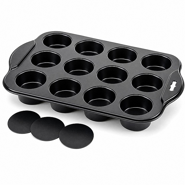 [主图-1] 12-Cup Nonstick Mini Cheesecake Pan with Removable Bottom，亚马逊首图，纯白底产品主图，唯一任务是产品识别与第一印象。
[统一基调] 跨境亚马逊风格，纯白底#FFFFFF，无任何文字、无水印、无Logo、无道具、无场景，产品完整居中，商业摄影质感，洁净明亮。
[画面] 黑色不粘12杯迷你芝士蛋糕烤盘带可拆卸底部，产品完整居中放置，45度俯视斜角，展示烤盘整体造型、12个圆形杯模排列、两侧把手造型、不粘涂层哑光黑色质感，可拆卸底盖散落在烤盘前方2-3个，产品占画面85%以上，纯白背景，无任何其他物体。
[光影质感] 柔和均匀棚拍主光，左上方主光源，产品下方有自然柔和接触阴影，不粘涂层呈现细腻哑光黑质感，金属边缘有轻微高光，立体感强，无过曝。
[配色] 纯白背景，产品黑色不粘涂层，金属银灰边缘。
[文字版式] 无任何文字，无任何排版元素。
[输出要求] 比例1:1，2048x2048，产品清晰锐利，边缘干净，无变形，无模糊，无水印，无平台Logo，无中文，无任何多余物体，无阴影过重。