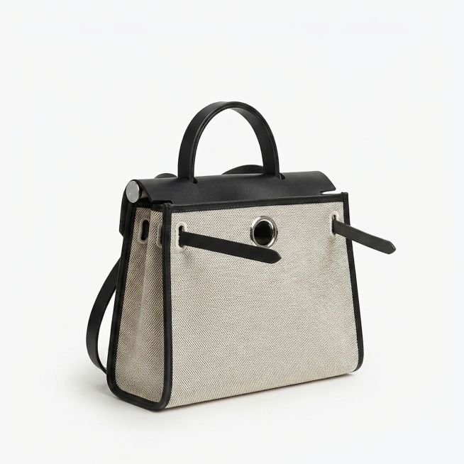 产品主体位于画面绝对正中心，垂直居中，水平居中，产品主体占据整个画面的 60%-80%，顶部空白区域与底部空白区域高度严格相等，严禁偏下，严禁贴边，严禁切图。四分之三侧视角，微俯视。保留1个米白拼黑色预览效果