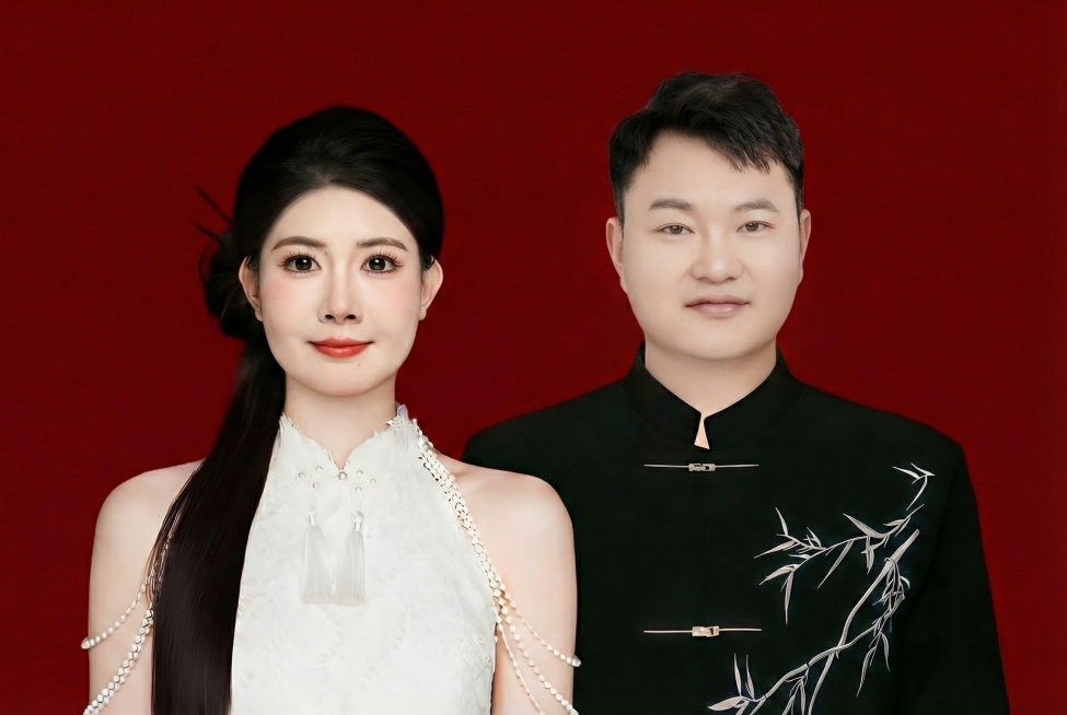 「图片1」把男士脸部的阴影消失，其他的保持不变预览效果