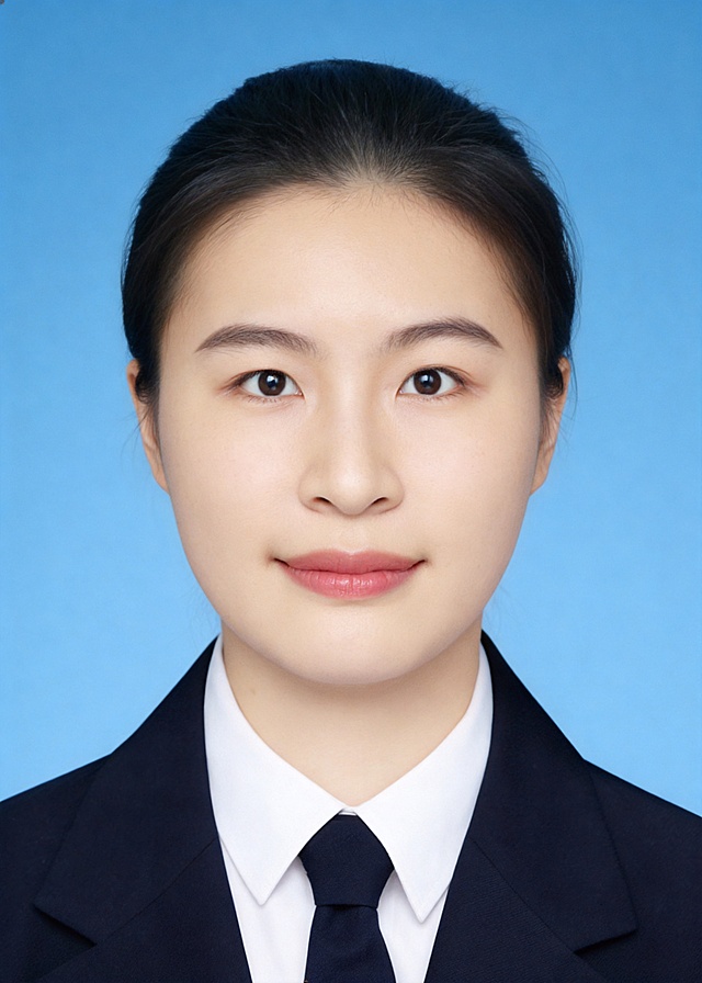保留第一张图中人物发型､脸型､年龄特征生成标准样式纯正面证件照;人物主体严格居中,头部大小与位置严格对齐第二张图,双肩水平平衡,面部中轴线对齐画面中心,正视前方;标准证件照构图,人物绝对居中;头顶上方距离上边缘高度10%,下巴距离画面下边缘高度30%,人物主体占比约68%;肩部平展与画面水平轴平行;头部占比严格对齐第二张图;提亮肤色,消除暗沉,清透裸妆,隐形毛孔,均匀肤色,唇色自然提亮;肤色白皙细腻,轻透裸妆+微微提亮;底妆轻薄服帖;淡妆:极细内眼线,唇色微微润泽;眼神澄澈,看向镜头,气质自信,嘴角微微上扬表情自然;耳廓可见度一致;肩部平展,肩线与画面水平轴平行;头肩比例协调呈现;免冠,不戴帽子,无头饰,无发带,不戴眼镜,保留面部痣,柔和正面顺光均匀柔光,面部明亮无硬影,背景均匀提亮,画质清晰,零噪点降噪;面部清晰;背景亮度均匀统一;高清锐利画质,细节清晰可见;零噪点处理;色彩还原自然;均匀柔和布光,无明显阴影,面部光影干净,柔光正面打光,自然光影过渡,皮肤质感细腻,哑光质感;标准焦段50mm,纯正面,入境范围头部至胸部以上区域,F/4光圈(兼容F/2.8-F/4区间),平视视角(镜头与人物视线完全齐平),正视视图;人物绝对居中(居中构图),位于画面中心;严格限定标准证件照规格;视线水平(瞳孔连线与画面水平线平行);双耳对称露出,双肩水平且平衡,头部占比严格对齐垫图,禁止大头照(画面铺满画布,无边框留白);专业证件照质感,高清人像质感,细腻皮肤纹理;严格按照第一张图内容生成,分辨率4K;身着藏青色修身西装外套，内搭纯白色翻领衬衫，系藏青色领带，极简纯色蓝色背景，画面比例5:7