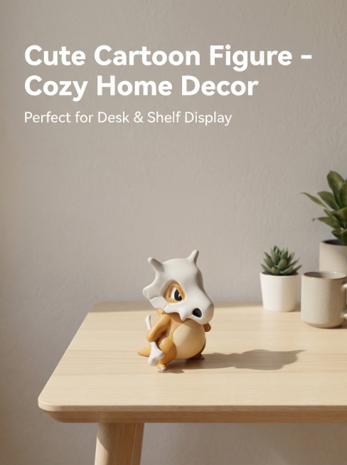 第二张主图：可拉可拉可爱手办摆件放在简约原木风家居桌面，背景是温馨治愈的浅灰色墙面，柔和自然光线，风格舒适简约。画面左上角英文文案 "Cute Cartoon Figure - Cozy Home D预览效果