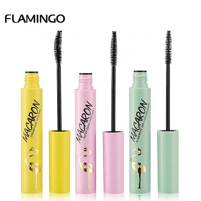 产品主体位于画面绝对正中心，垂直居中，水平居中，顶部空白区域与底部空白区域高度严格相等，严禁偏下，严禁贴边，严禁切图。正视，平视，。严格保持原图产品的拍摄透视，严禁改变产品角度，严禁扶正，严禁镜像翻转。

严格跟随原图数量，一双保留一双，单只保留单只，保持原图方向，严禁镜像，

保留自然接触阴影，物体稳固放置于地面，严禁悬浮，严禁部件分离，严禁倒影，真实落地感。

纯R255绝对纯白背景，高调摄影，背景过曝，边缘锐利。智能瑕疵修复，全新成色，无瑕疵，无污渍，去除灰尘划痕，平整所有布面/皮面褶皱，消除使用痕迹，表面平整光滑，商业级精修，细节清晰锐利。

无杂物，去除手部干扰，去除手指遮挡，保留原图色相，保持物理结构完整，严禁变形，材质质感增强，去除不规则皱褶，物体表面油润光泽，商业级精修，轮廓光，8k高清，严禁裁剪主体，保留完整边缘

严禁改变 “瓶身文字/Logo”。严禁改变 “液体颜色”。

再次强调：产品绝对居中，上下留白相等。