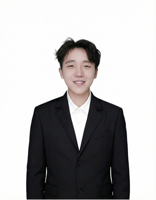 将表情变成微笑，其他不变预览效果