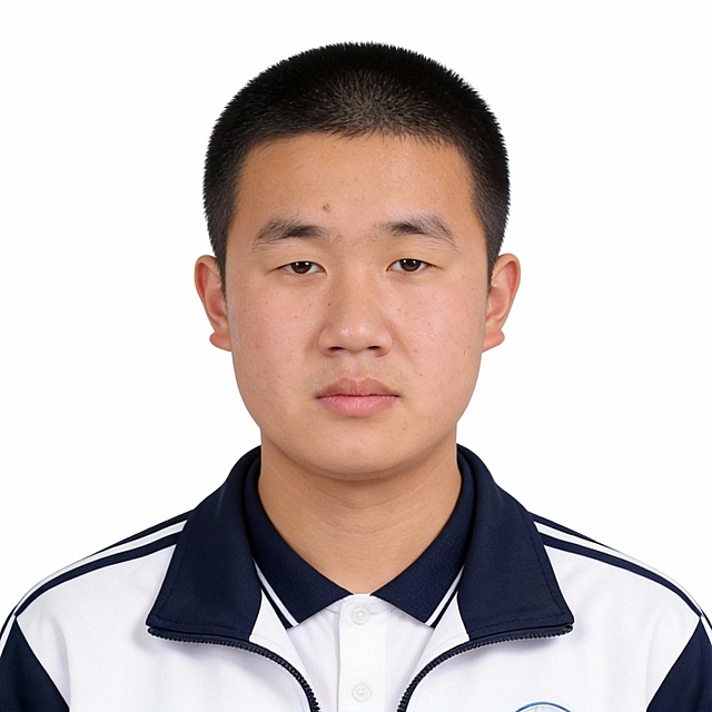 换个寸头，衣服换成校服