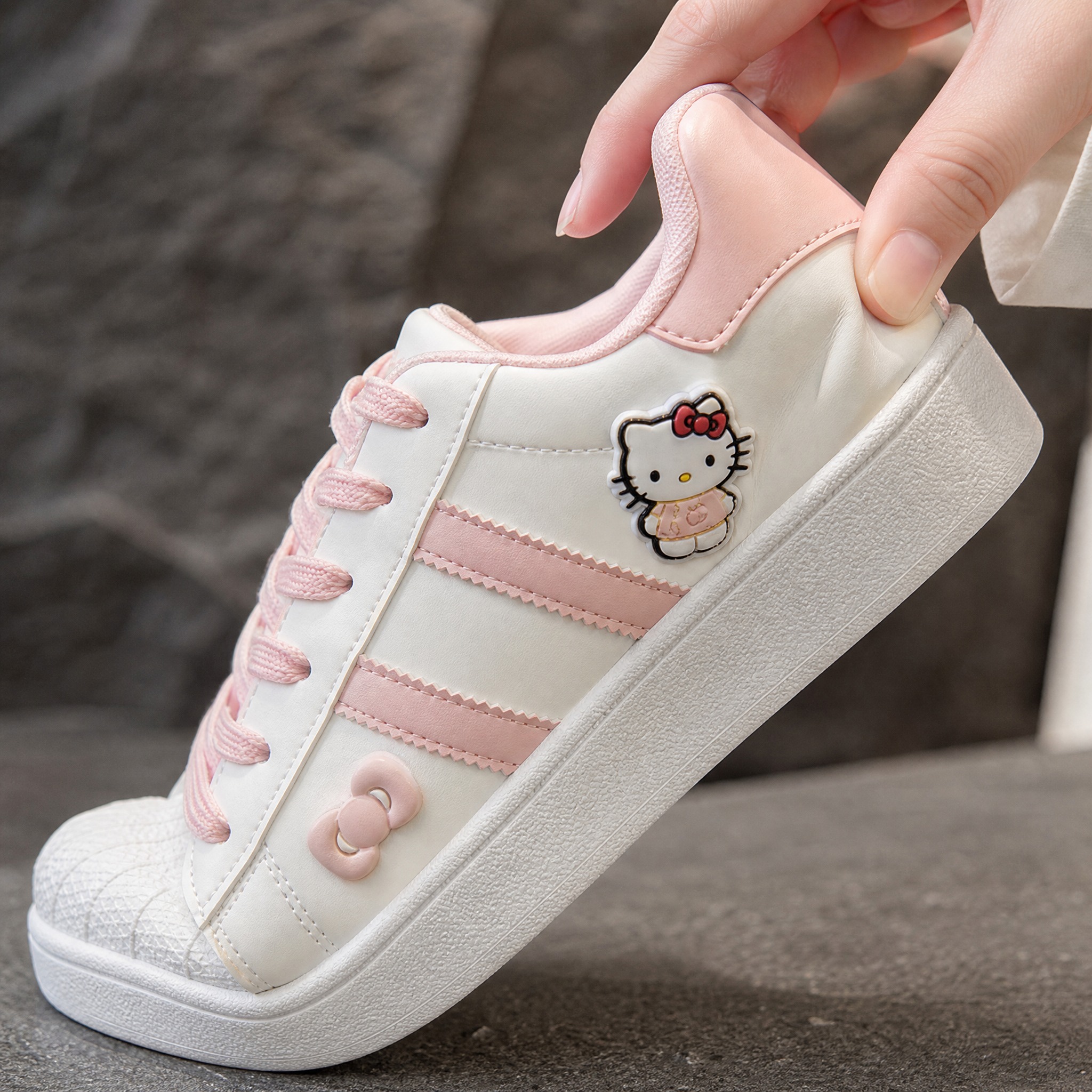 [主图-4] 主题：Hello Kitty小白鞋 细节特写展示… - 图片创意预览