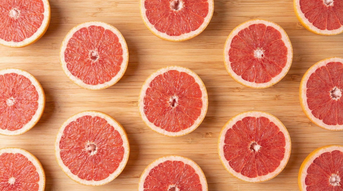 将桌子上的物品变成西柚片预览效果