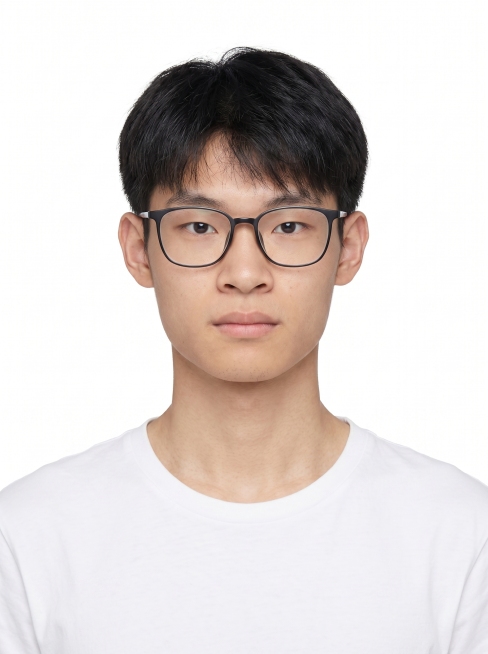 保留第一张图中人物发型,脸型,年龄特征生成标准样式纯正面证件照;人物主体严格居中,头部大小与位置严格对齐第二张图,双肩水平平衡,面部中轴线对齐画面中心,正视前方;标准证件照构图,人物绝对居中;头顶上方预览效果