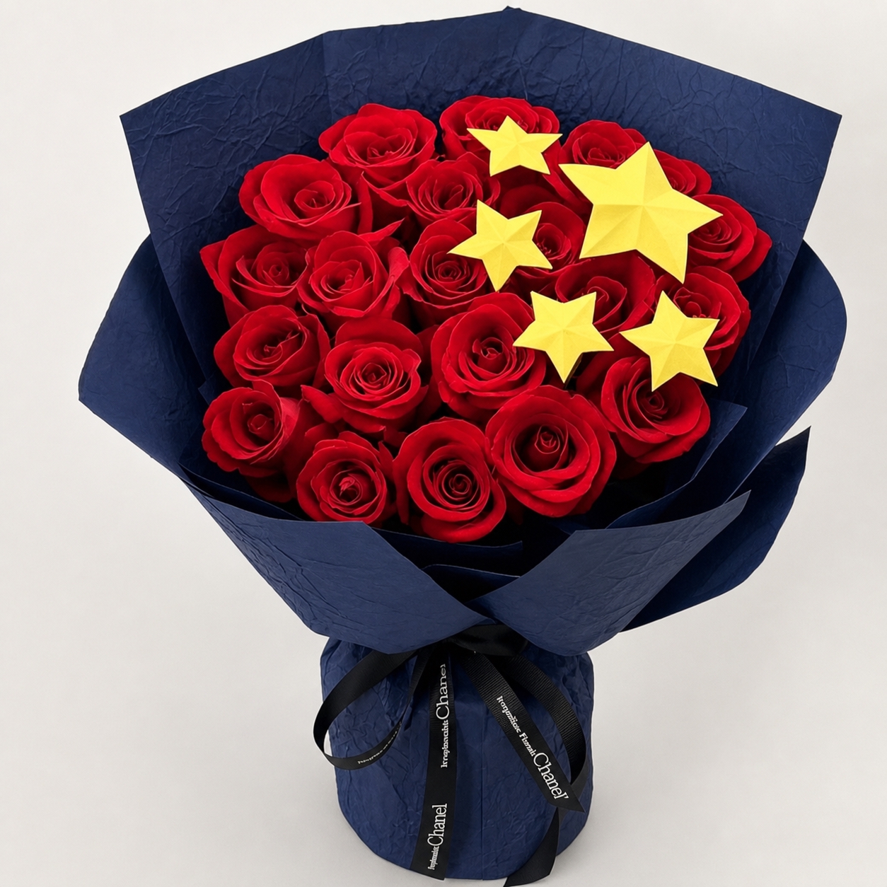保留图1花束的鲜花部分完全不变，将花束的包装纸替换为图2中完全… - 图片创意预览