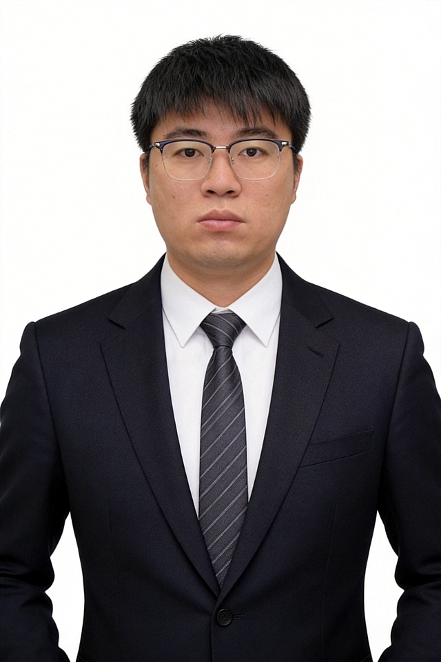 参考原图人物面部特征，生成一张专业的全身白底证件照，纯白色背景，无任何阴影；全身标准站姿，身体完全正面朝向镜头，重心稳定，双臂自然放在身体两侧，姿态挺拔自然，头部正直，视线完全平视镜头，下颌微收，双肩自然打开下沉，背部挺直，展现挺拔笔直的身形姿态，整体肢体呈现沉稳正式的商务静态造型；身着合身深色定制西装外套，内搭平整白色正装衬衫，系一条深灰色条纹领带与西装搭配，发型修剪整齐干净；表情沉稳平和，目光自然平视镜头；专业影棚柔光布光，光线均匀柔和打在人物正面，面部无任何硬阴影，清晰凸显人物轮廓和西装面料质感；照片超高分辨率，极致清晰画质，8K超写实写实质感，完全拒绝模糊变形；面部精修：保留原图所有面部特征，超高清8K细节呈现，皮肤质感细腻通透，保留自然皮肤纹理不过度磨皮，自然隐形毛孔，轻微淡化眼周细纹，自然修饰法令纹，立体塑形颧骨与下颌线轮廓，面部光影过渡自然柔和，保留佩戴眼镜，完全去除耳朵上的耳机，保持五官比例自然真实，不改变原本面部五官特征，背景完全纯白色无渐变无杂质，专业证件照标准构图，人物居中，全身完整入镜，头顶留白合适，画面比例2:3