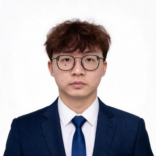 保留人物五官特征，换为标准商务证件照，藏青色西装外套，白色衬衫，深蓝色领带，纯白背景，正面胸像，专业布光，超写实高清预览效果