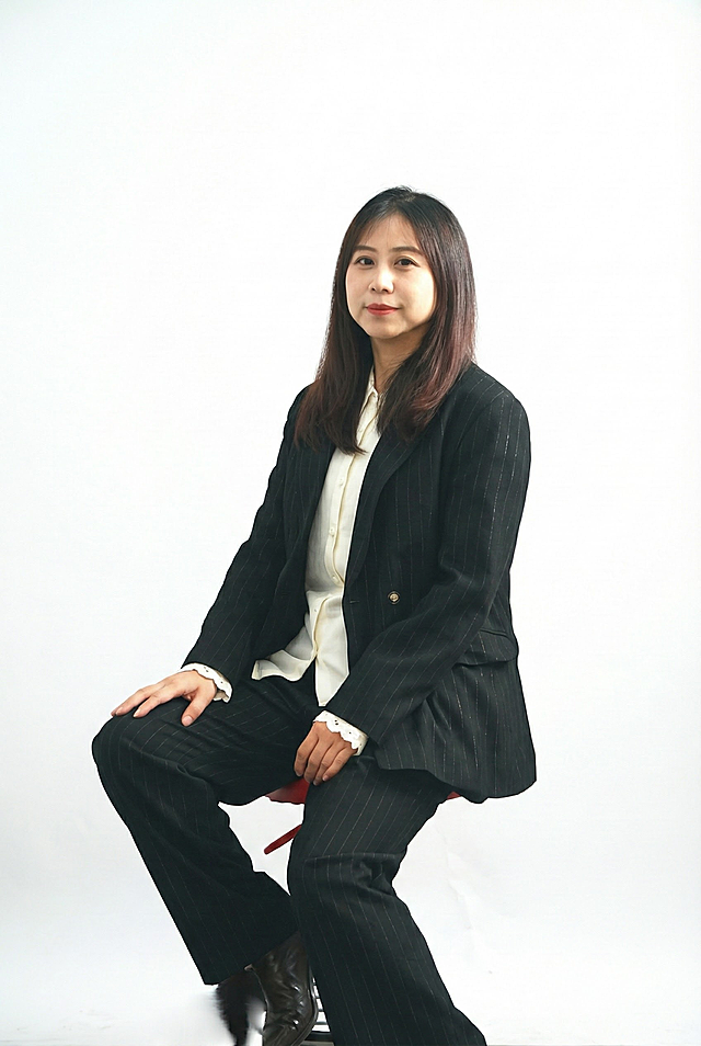 把这张图的背景换成纯白色