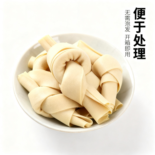 [主图 3] 千张结易处理卖点展示
[氛围风格] 干净实用，突出便捷性
[画质] 商业摄影质感、光线柔和通透、产品清晰真实、画面干净高级
[元素] 整袋千张结解开后直接摆盘展示，保持千张结外观与原图一预览效果