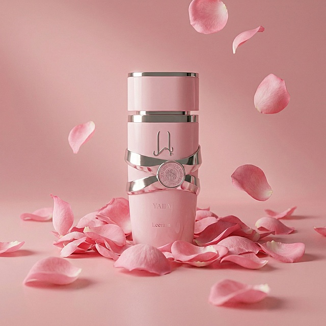 以粉色为主其中加上玫瑰做成八张副图