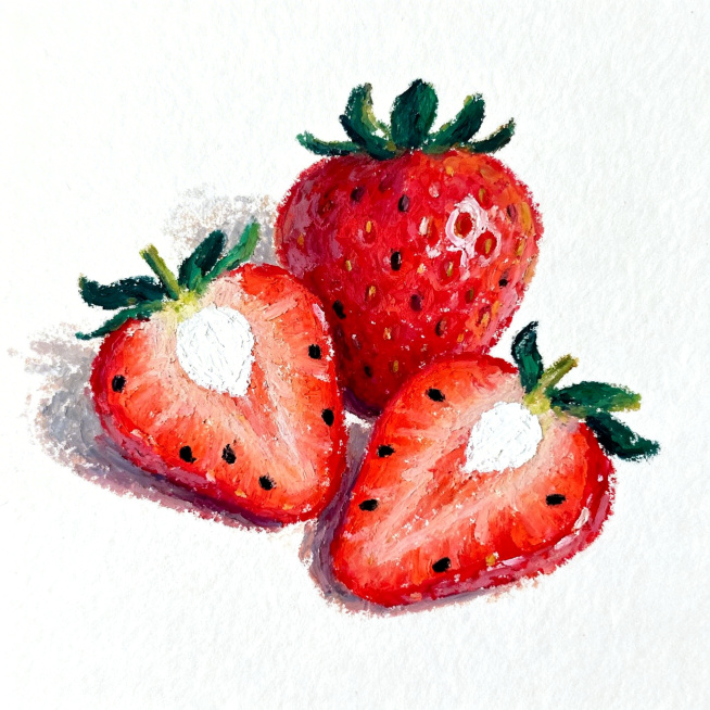 红果绿蒂草莓手绘插画，一共3颗形态各异，有的完整饱满，突出鲜红果肉和绿色果蒂，有的对半切开，露出白色果心与黑色籽，深绿色的叶片果蒂，色彩柔和，儿童粗糙的蜡笔手绘质感，白色干净背景预览效果
