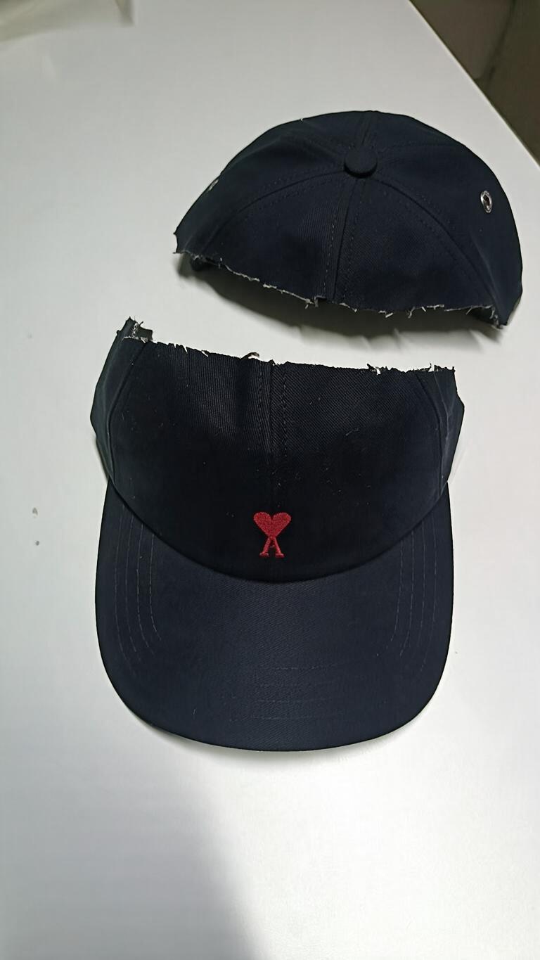 A black six-panel baseball cap… - 图片创意预览