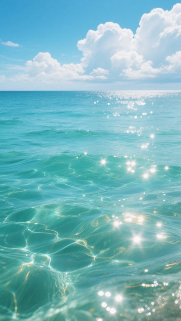 超写实风格的海面背景，清澈透亮的蓝绿色海水，海面下可见清晰的水波纹路，阳光照射下水面闪烁着大量明亮的白色光斑和金色反光，远处海天相接处是广阔的蔚蓝色天空，漂浮着大朵蓬松的白色积云，整体氛围明亮、清新、宁静，展现出海水的透明质感和光影的动态变化。预览效果
