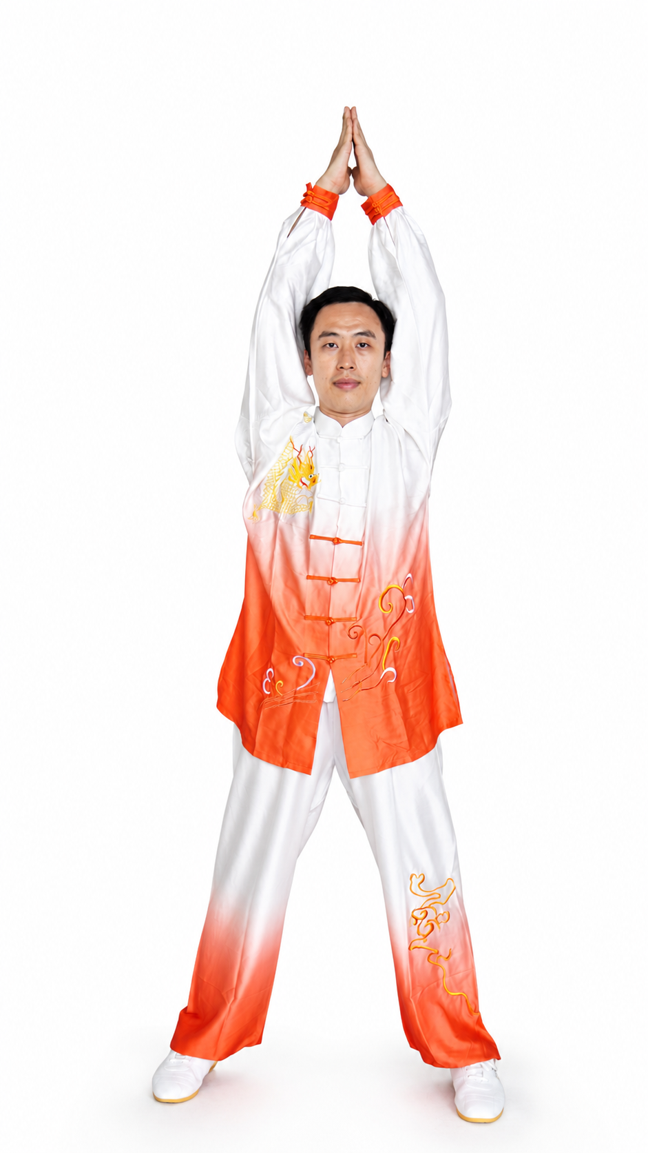 将背景替换为纯白色，保留人物和服装完整，服装精修，智能平整皱褶… - 图片创意预览