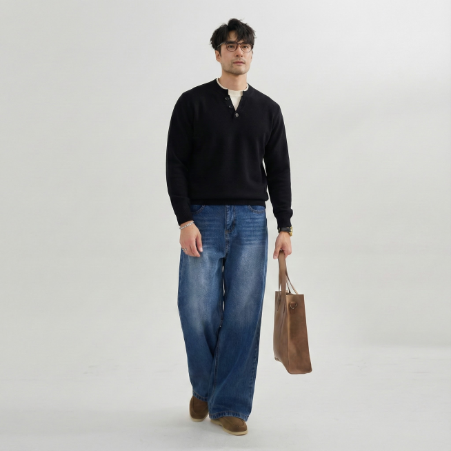 把白底图的衣服穿到模特身上，输出画面为4K高精度画面，光线自然柔和，地面替换为灰色，背景白色预览效果